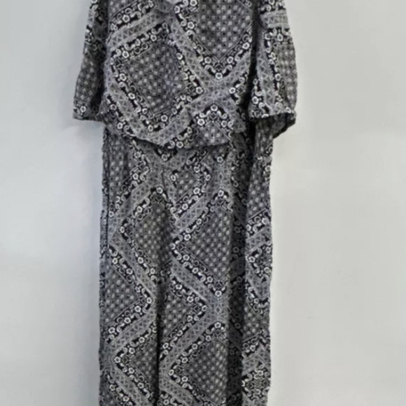 C & C California Printed Tiered Loose Wide Leg Jumpsuit Size L NWT MSRP $108 - Picture 3 of 9